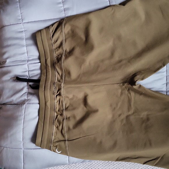 LN women's large Zyia olive green unwind joggers - Picture 5 of 5